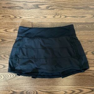 Black lululemon pace rival skirt (regular)